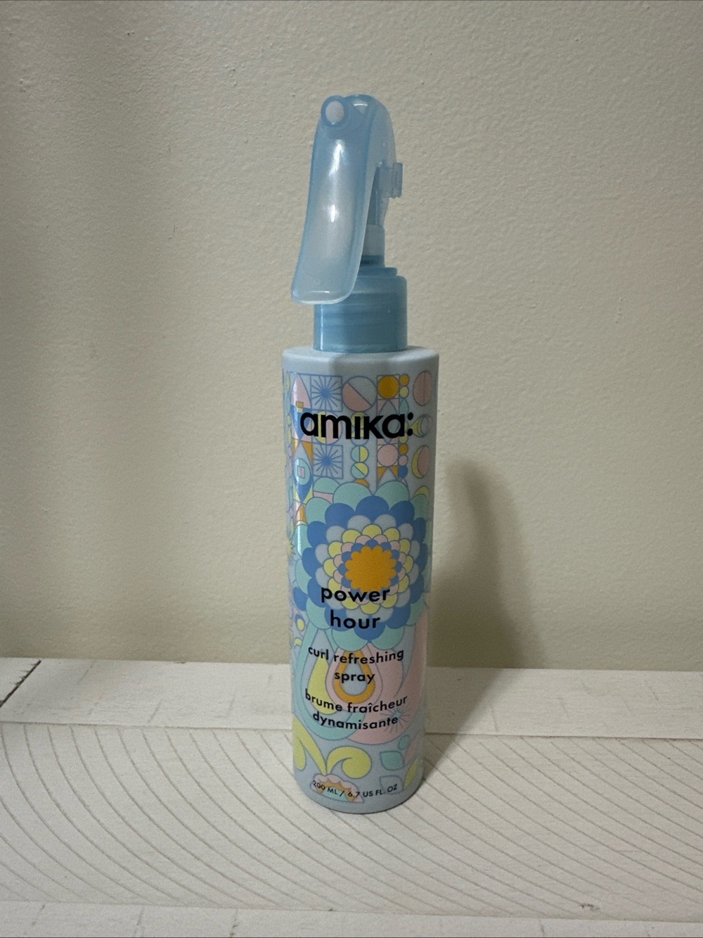 Amika Power Hour Curl Refreshing Spray